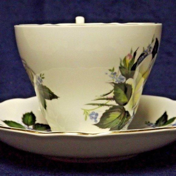 Regency English Bone China "Roses and Violets" Footed Tea Cup and Saucer - Picture 3 of 12